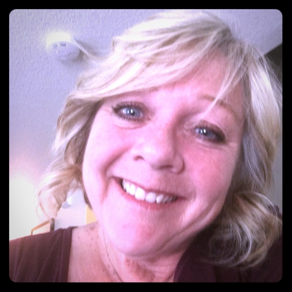 Meet your Posher, Bobbie - Picture 1 of 1